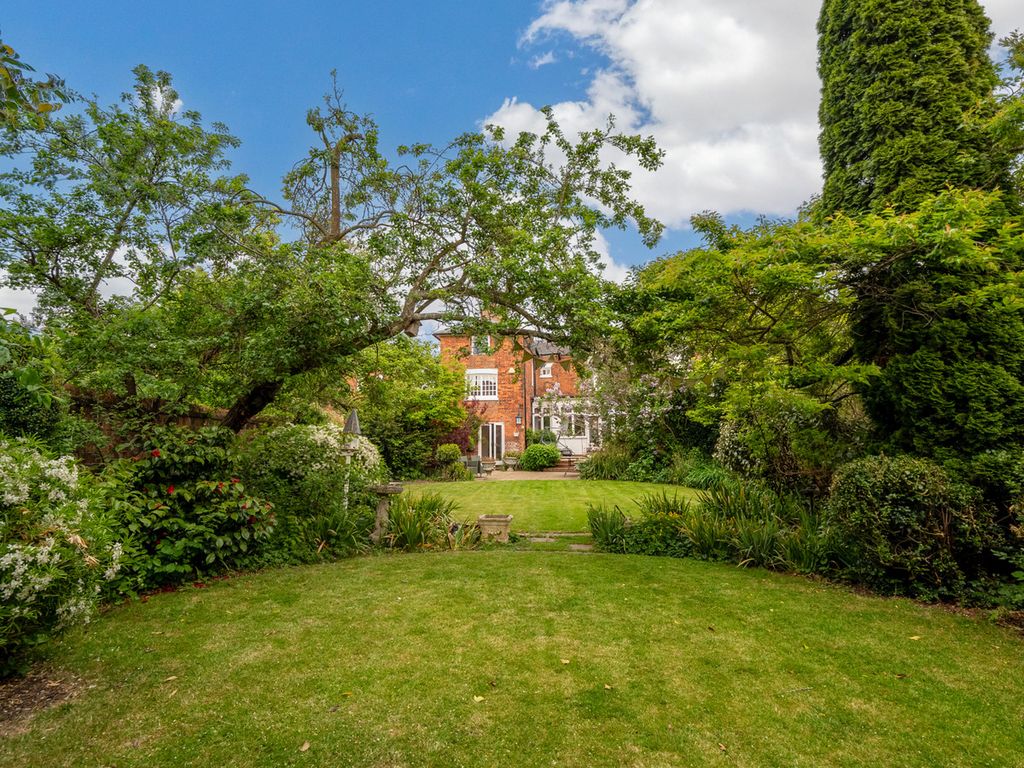 Property photo 3 of 29