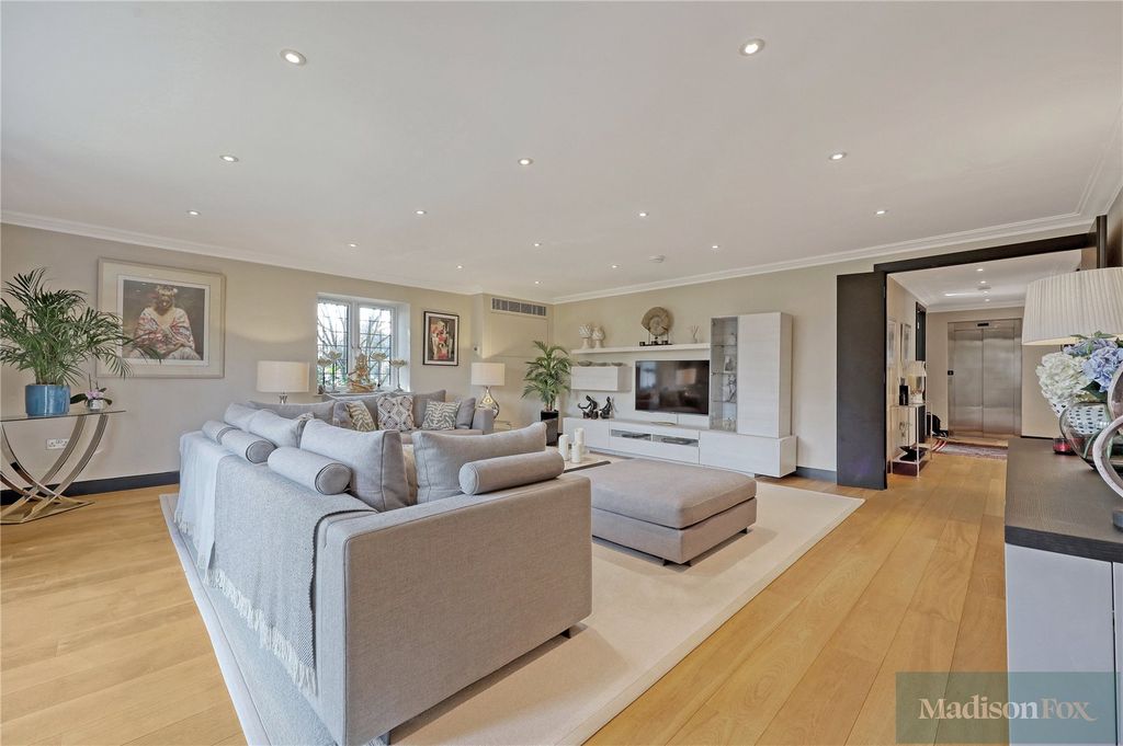 Additional image 16 of 3 bed flat for saleHigh Road, Chigwell, Essex IG7
