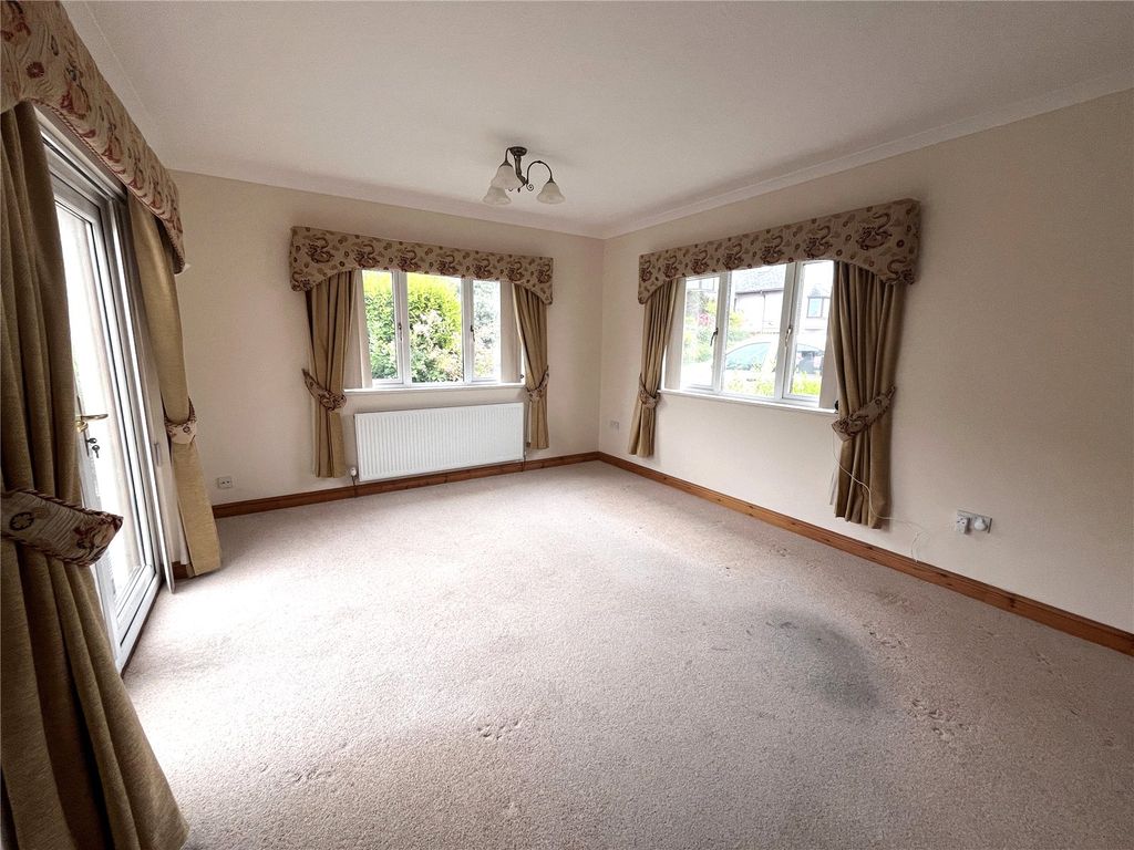 Property photo 2 of 22 Picture No. 04