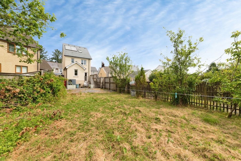 Property photo 2 of 19 Pbox-Img.Jpg