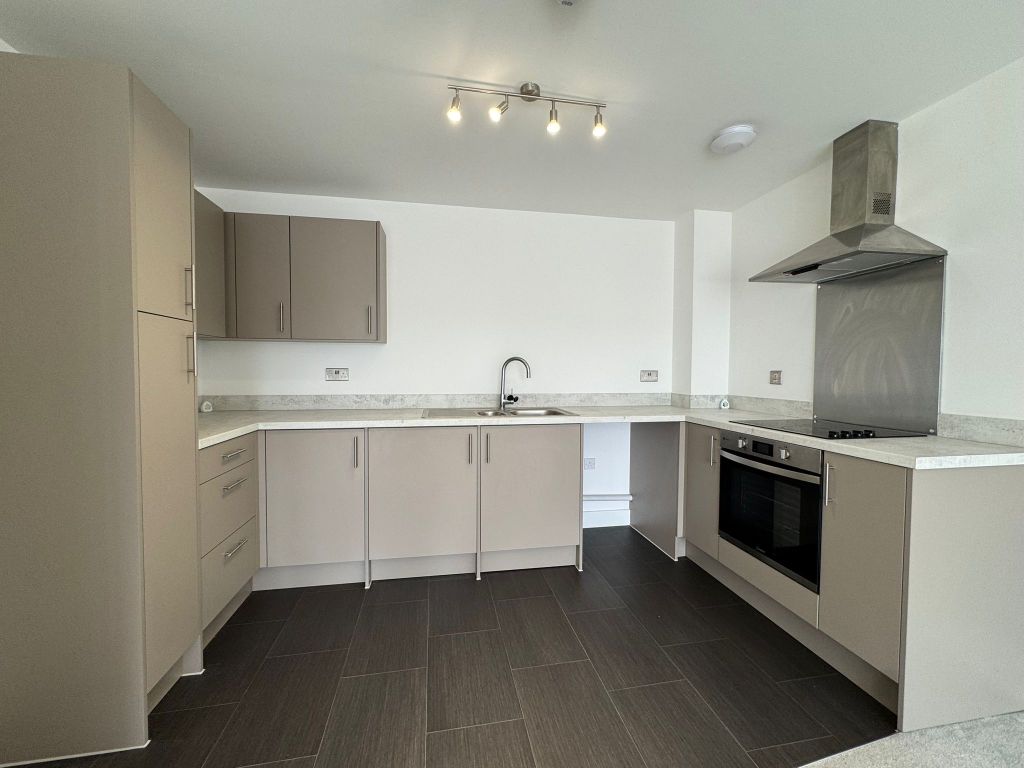 Property photo 2 of 8 Kitchen