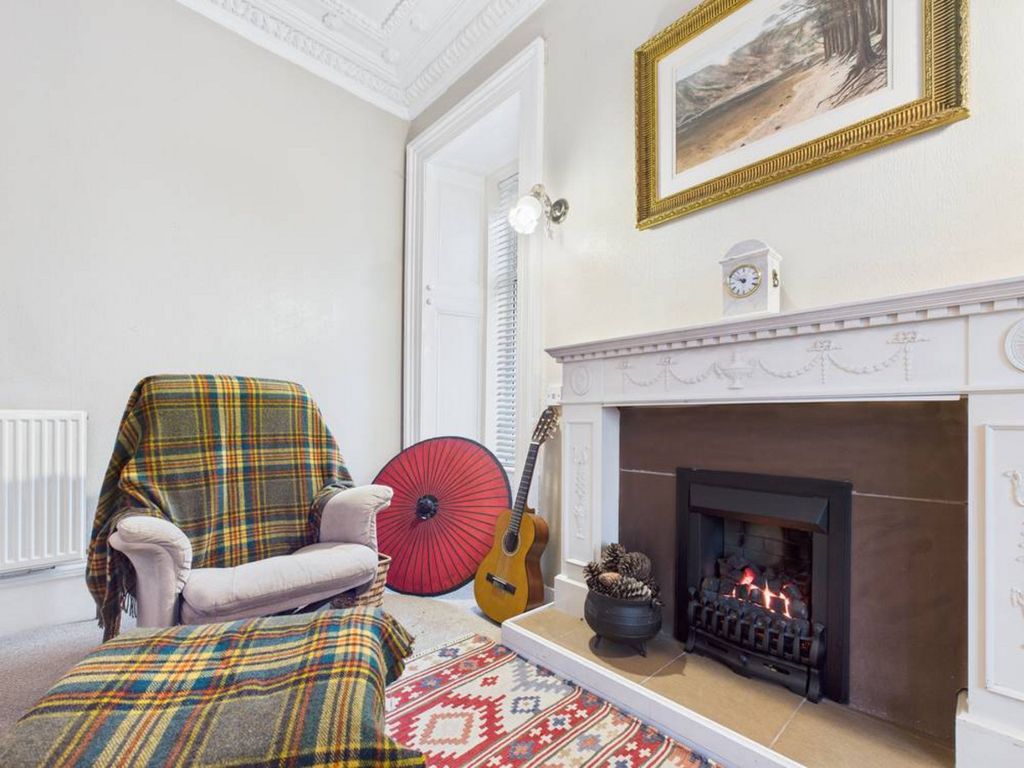 Property photo 3 of 35