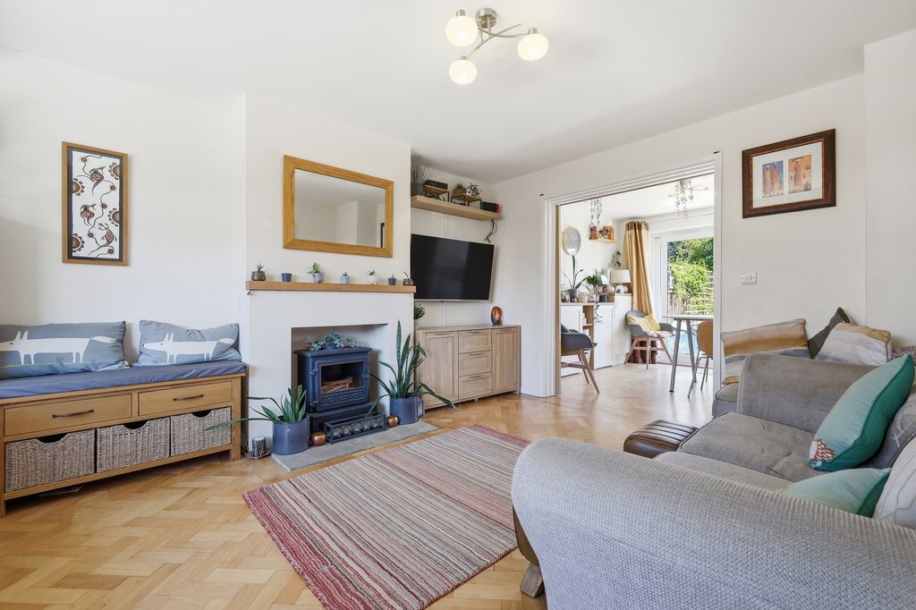 Property photo 2 of 17