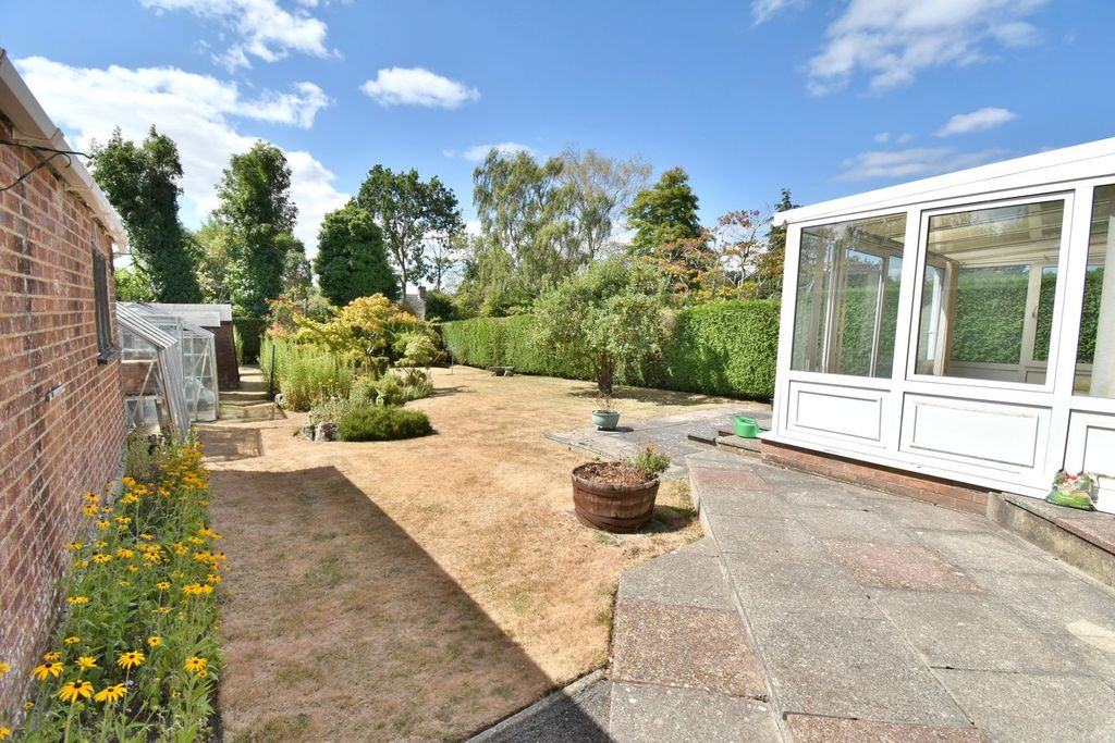 Property photo 2 of 22