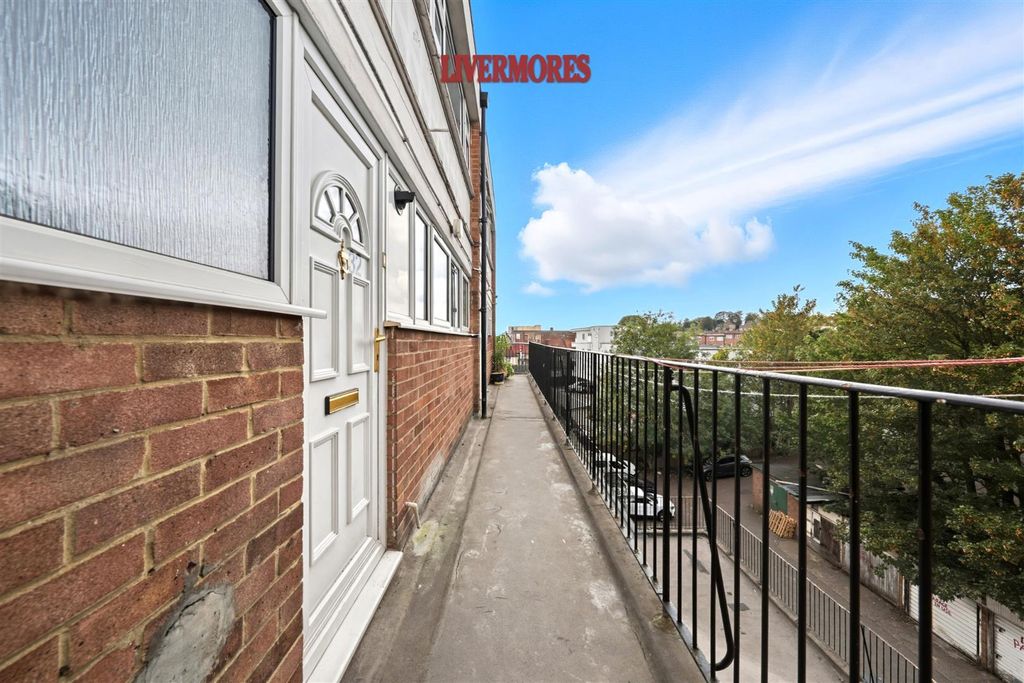 Property photo 3 of 15 8Txhth9G-Uqggyekqdqdmg.Jpg