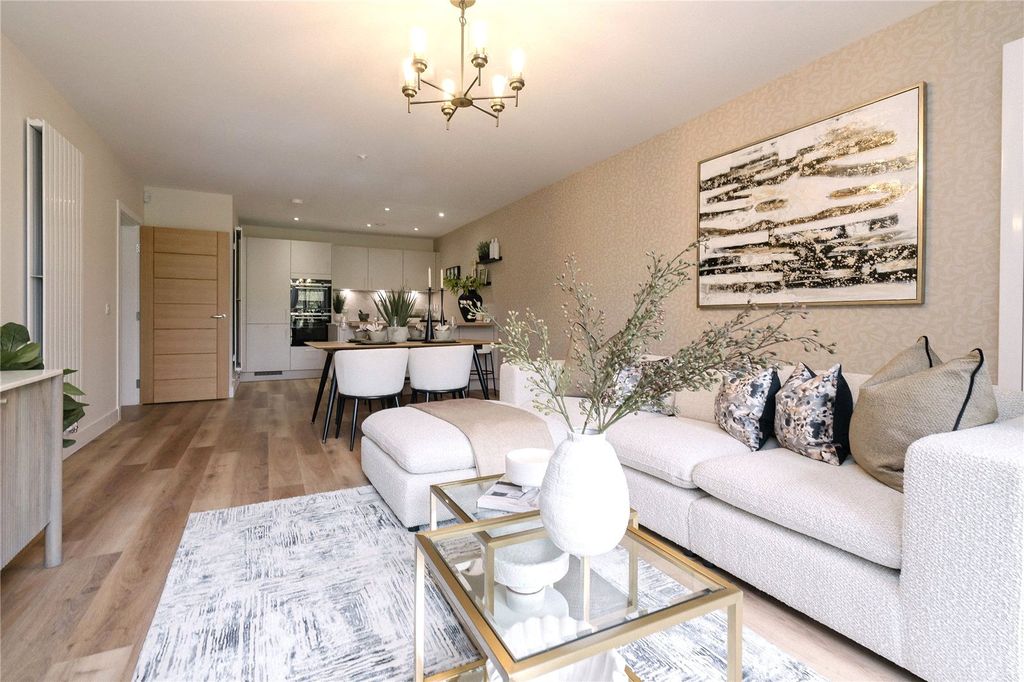 Property photo 3 of 19 Lounge/Kitchen