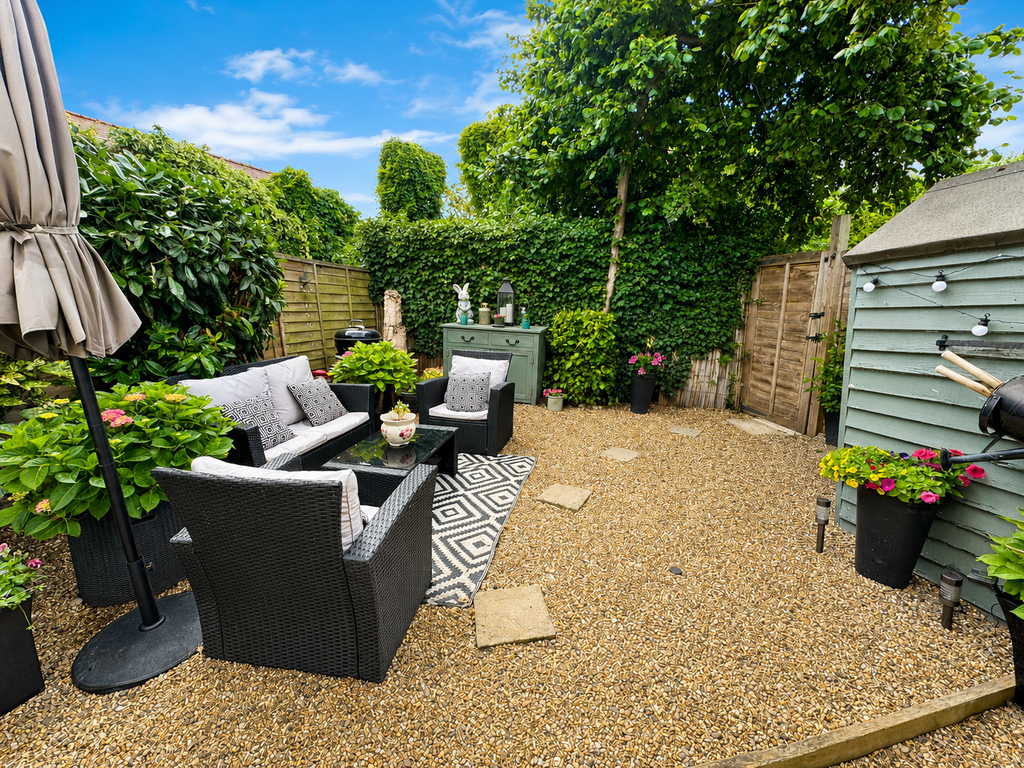 Property photo 3 of 25 11