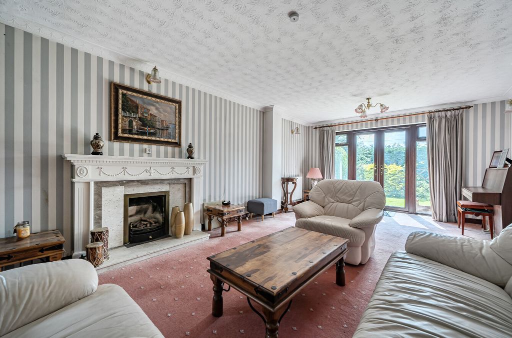 Property photo 3 of 26 1-69Fcb9c2c2B82-1...