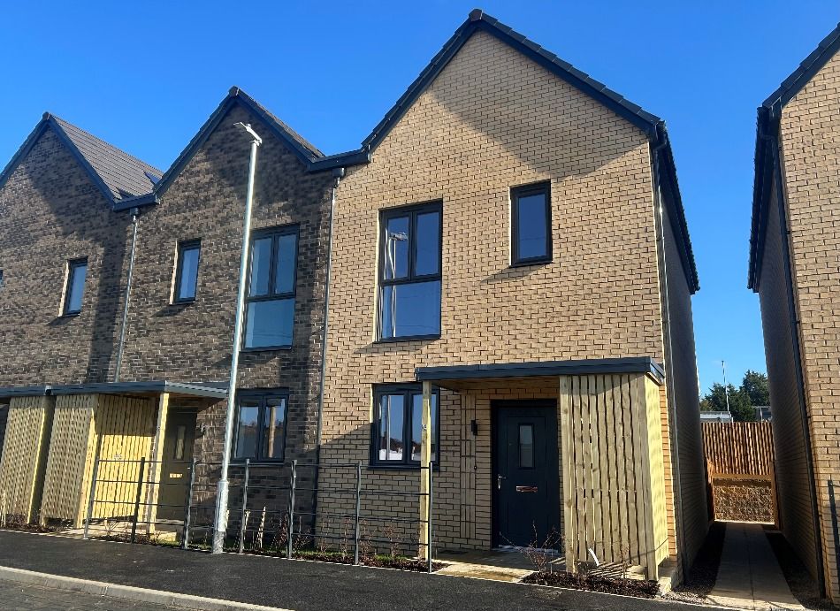 Property photo 1 of 3