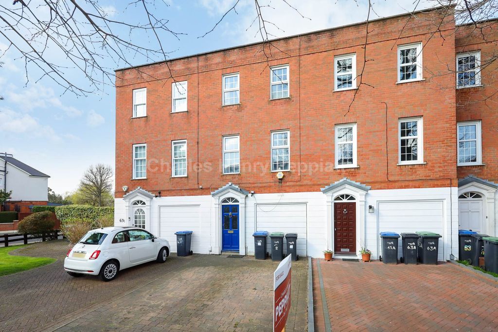 Property photo 1 of 24