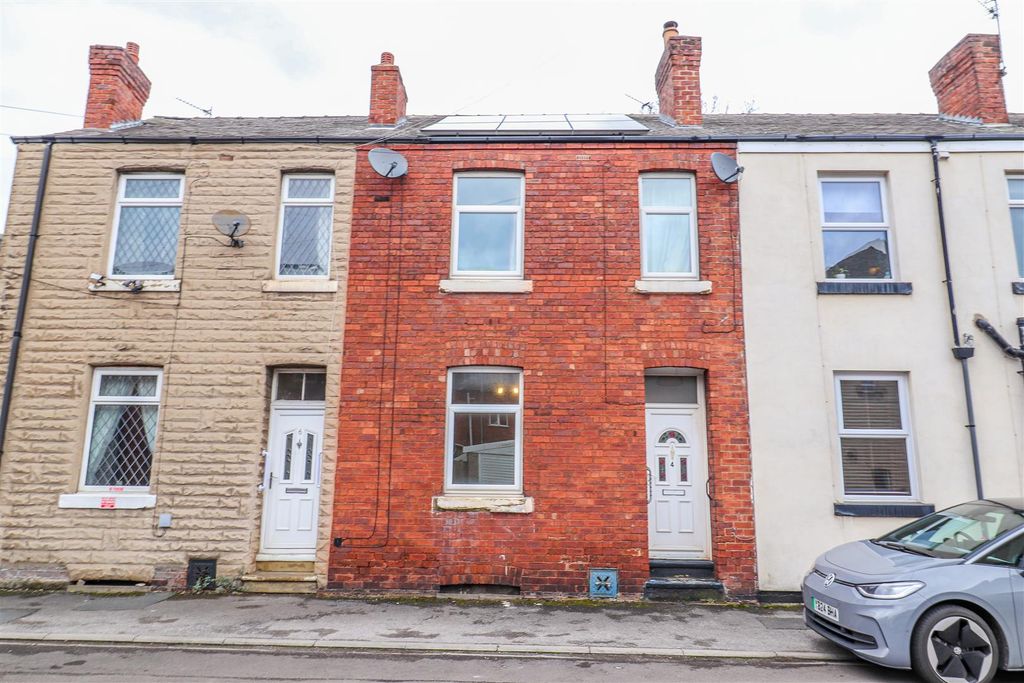 Property photo 1 of 9