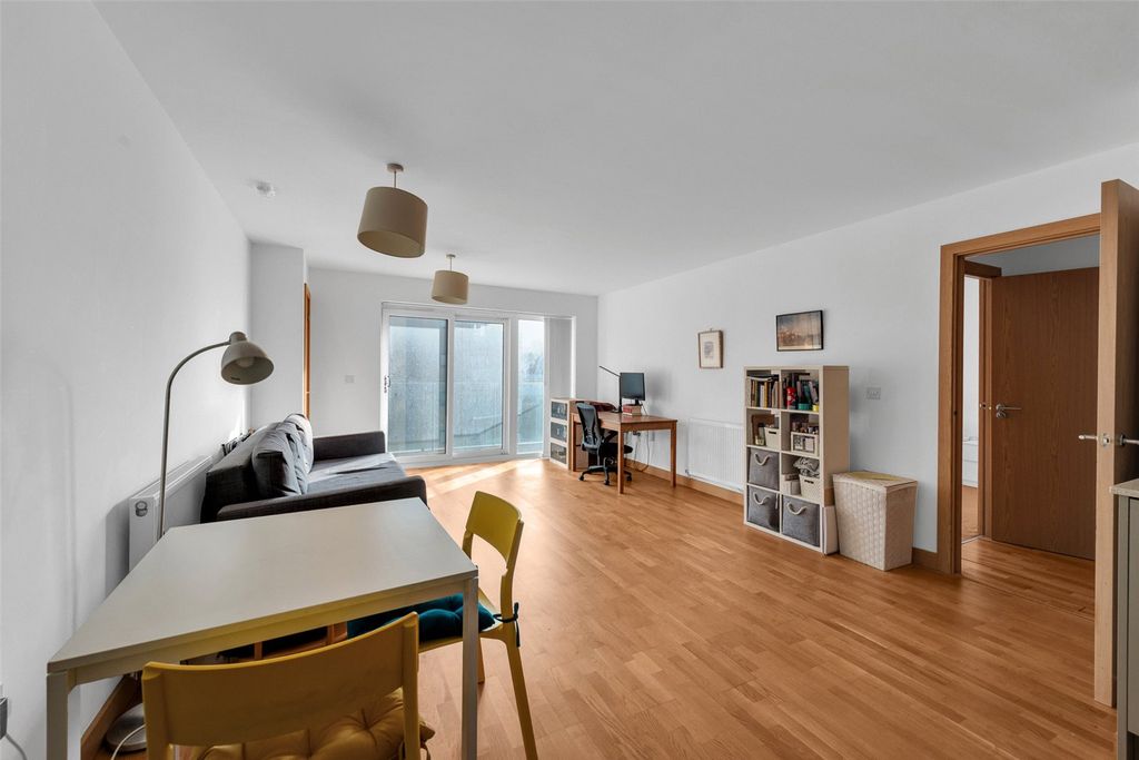 Property photo 2 of 17 Picture No. 06