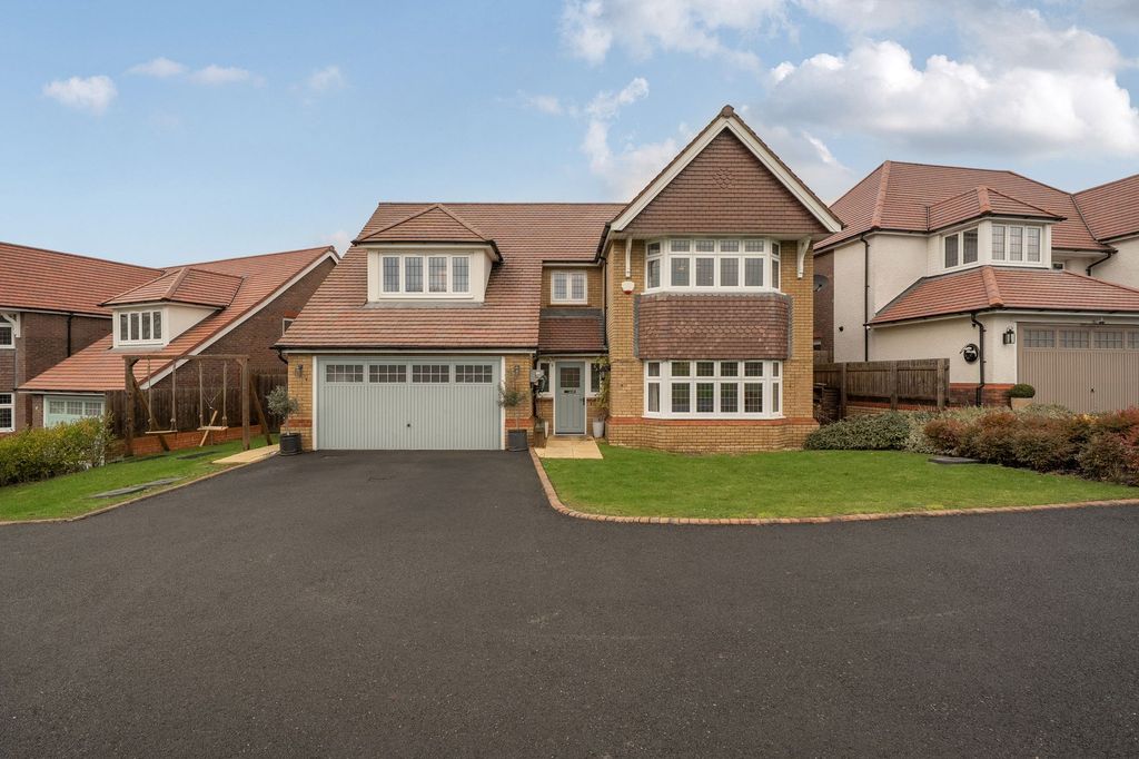 Property photo 1 of 24