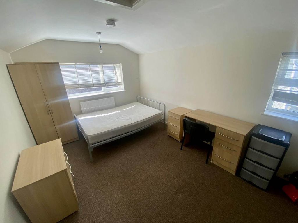 Property photo 1 of 7 Bed 3