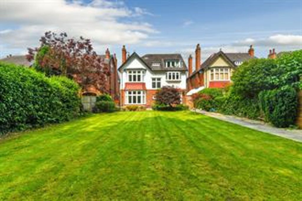 Property photo 2 of 50