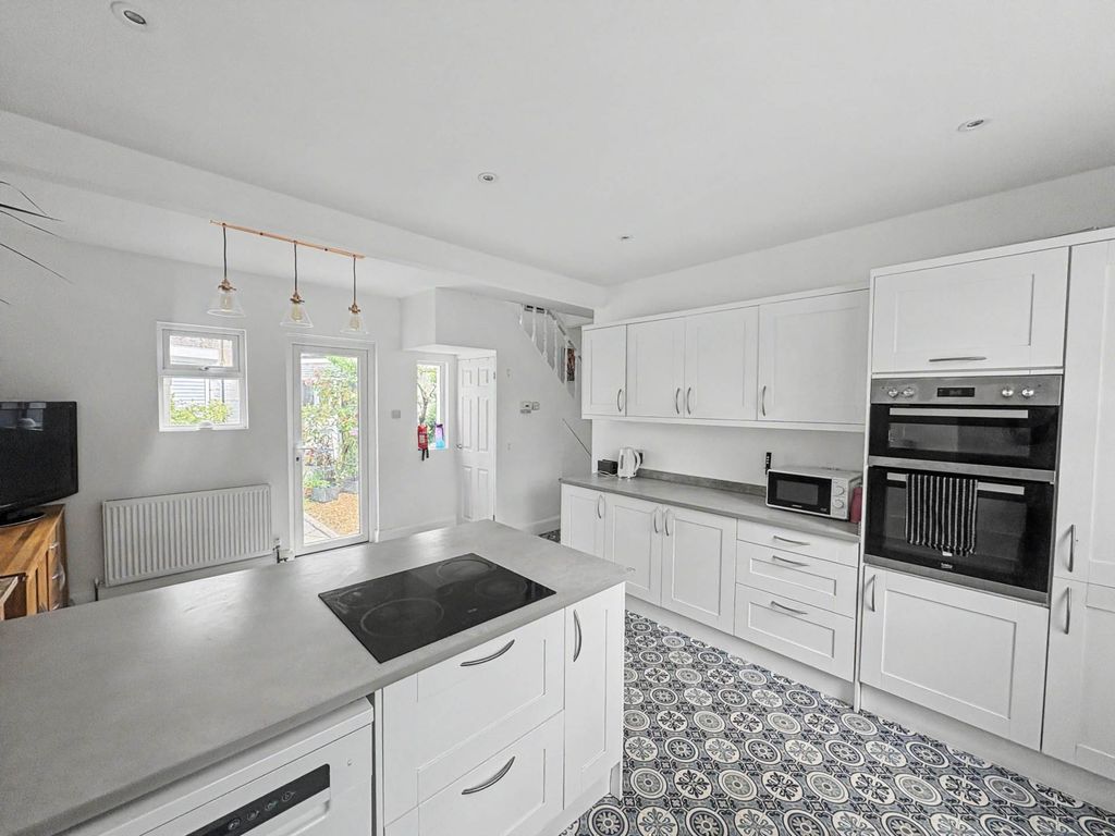 Property photo 3 of 15