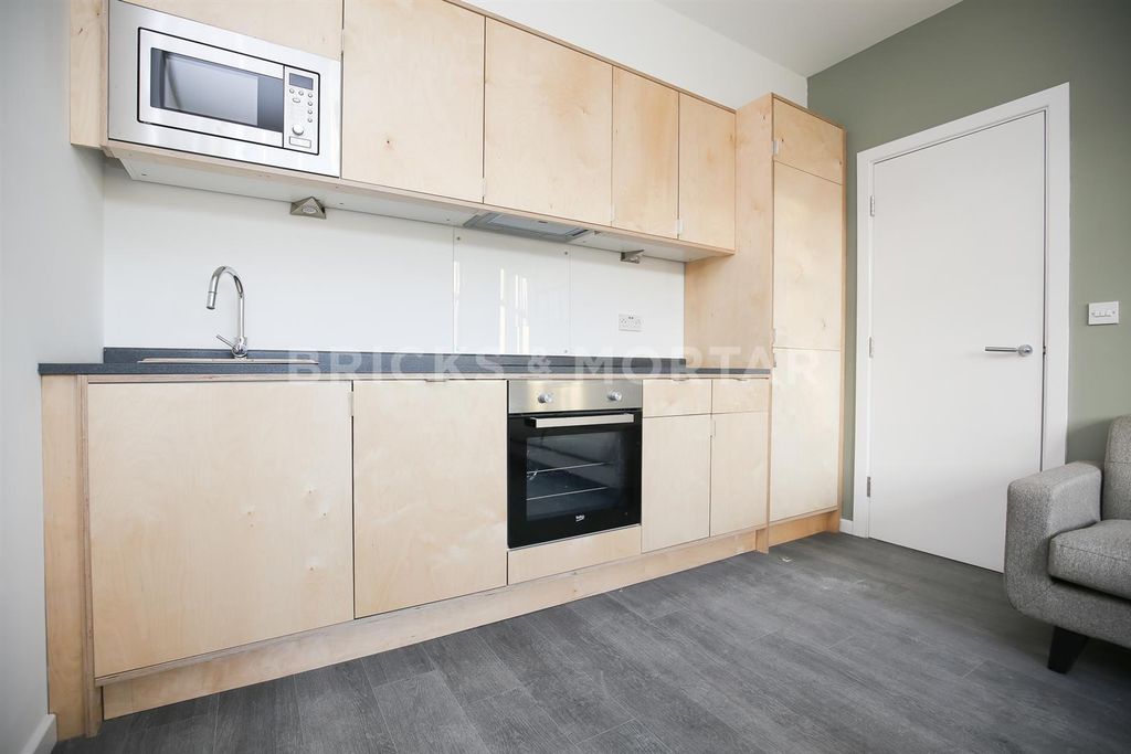 Property photo 3 of 10 Mavf4Nv7Slgflpqr9Z6Ughyfkp8.Jpg