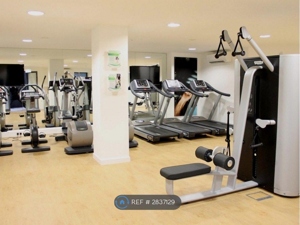 Property photo 3 of 16 Communal Gym