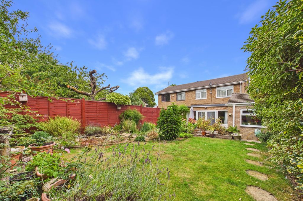 Property photo 2 of 24