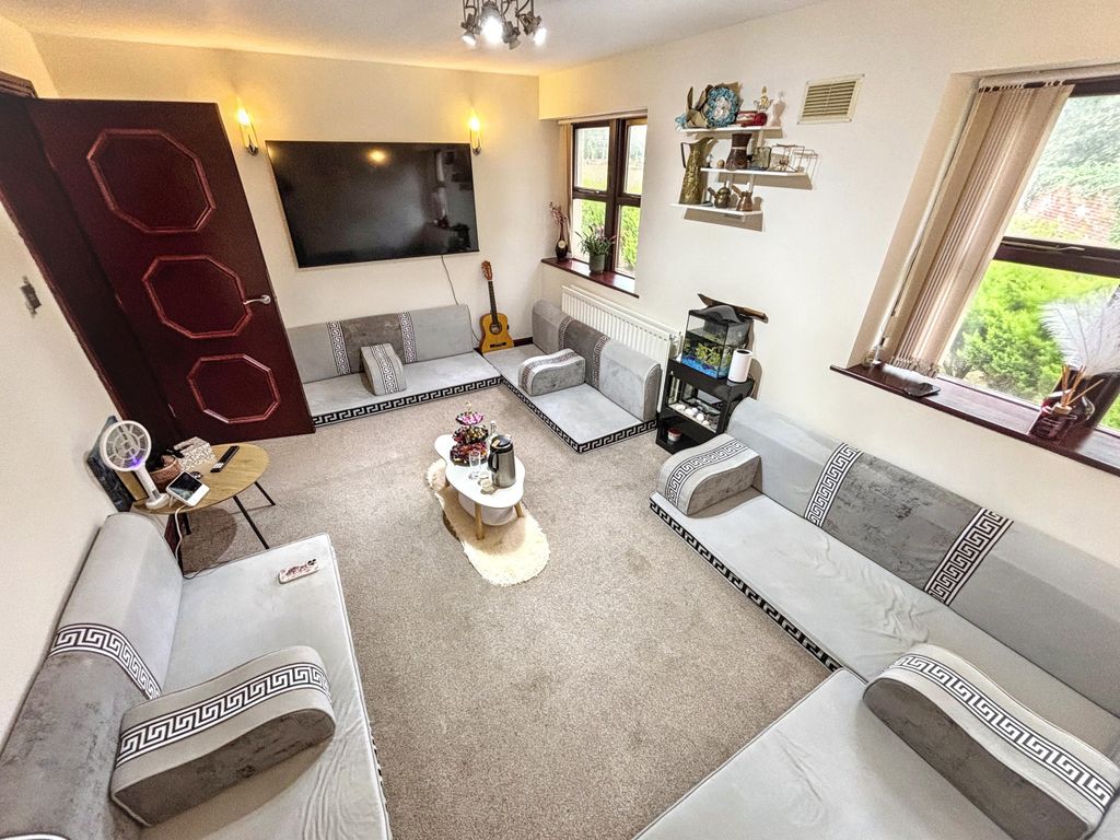 Property photo 2 of 14 Img_4362