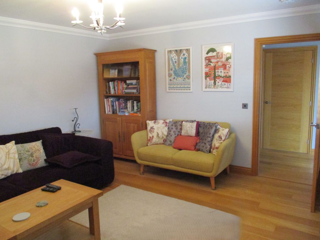 Property photo 3 of 37