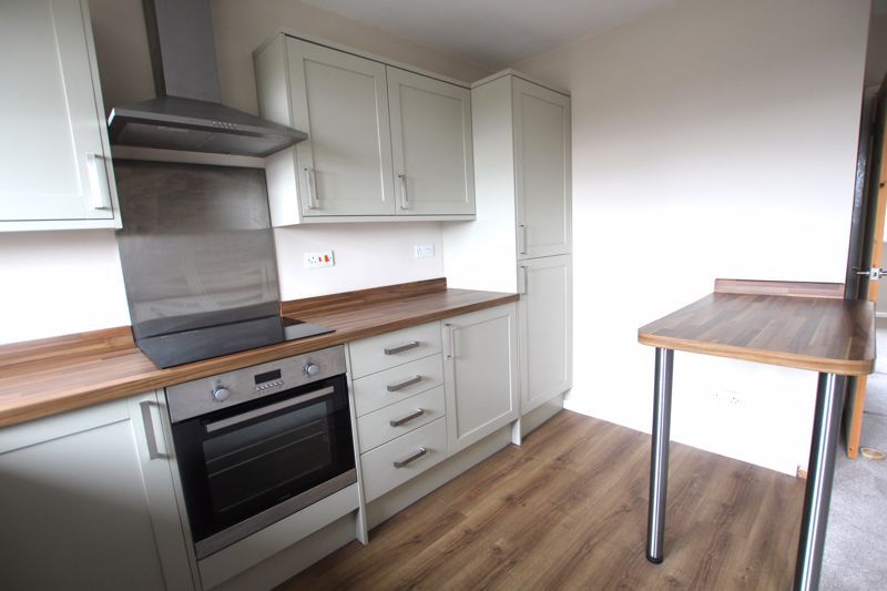 Property photo 2 of 10 Kitchen