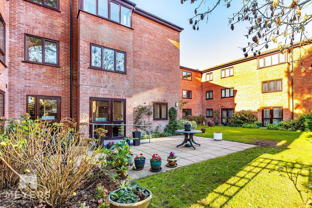 Property photo 3 of 17