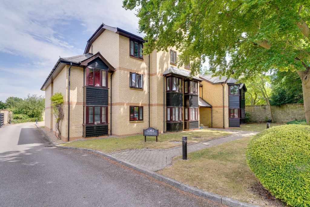 Property photo 1 of 10 4323930