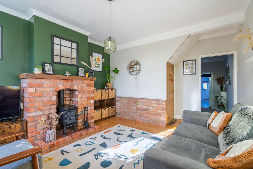 Property photo 2 of 14