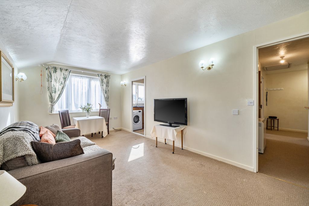 Property photo 3 of 16 1431561-2-69Ca3E2...