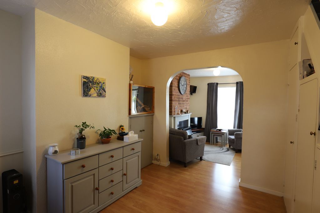 Property photo 3 of 12 Photo 6