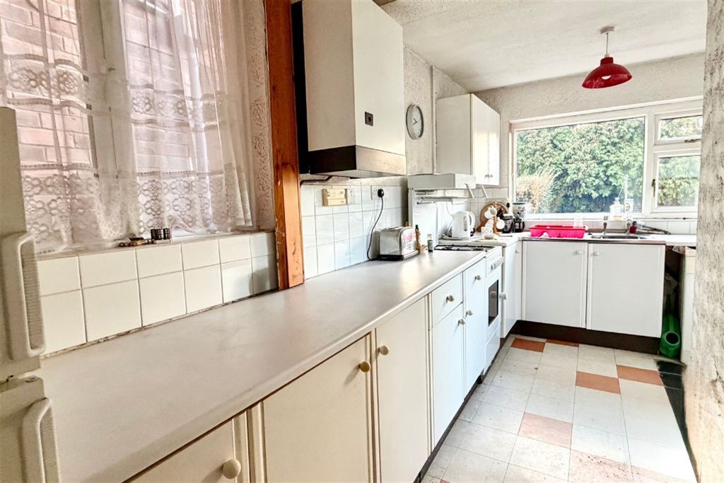 Property photo 2 of 17 (Main)