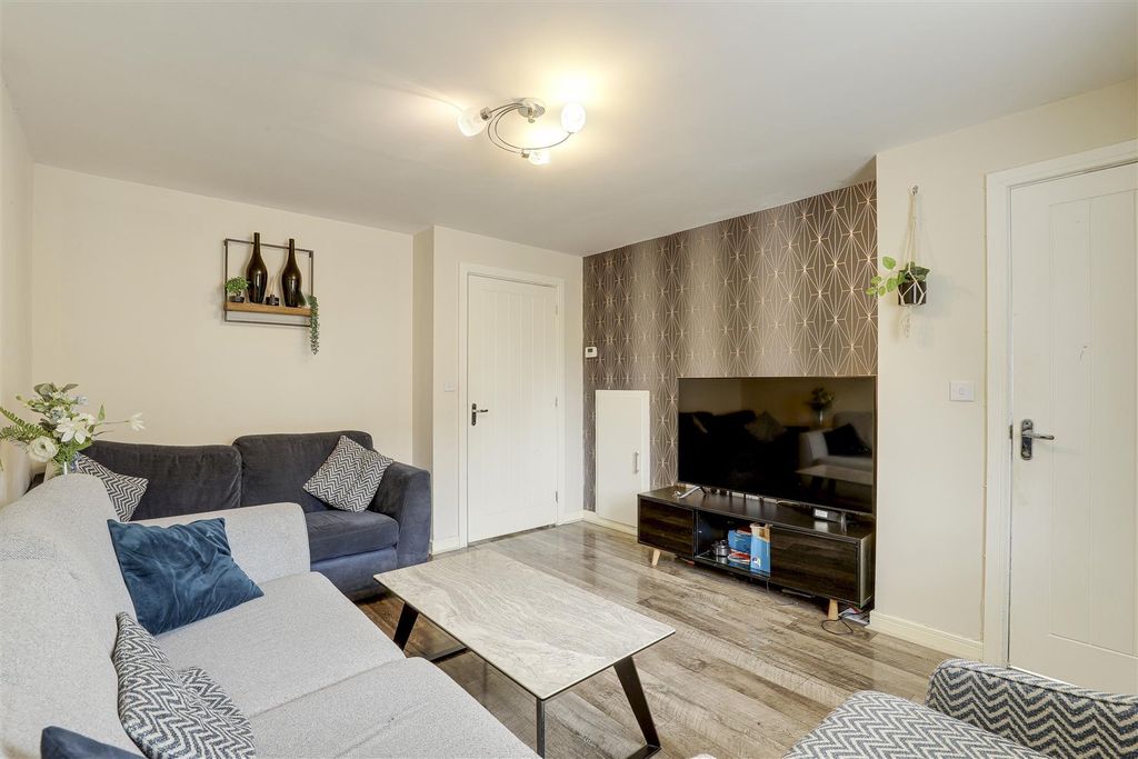 Property photo 3 of 15 02.Jpg