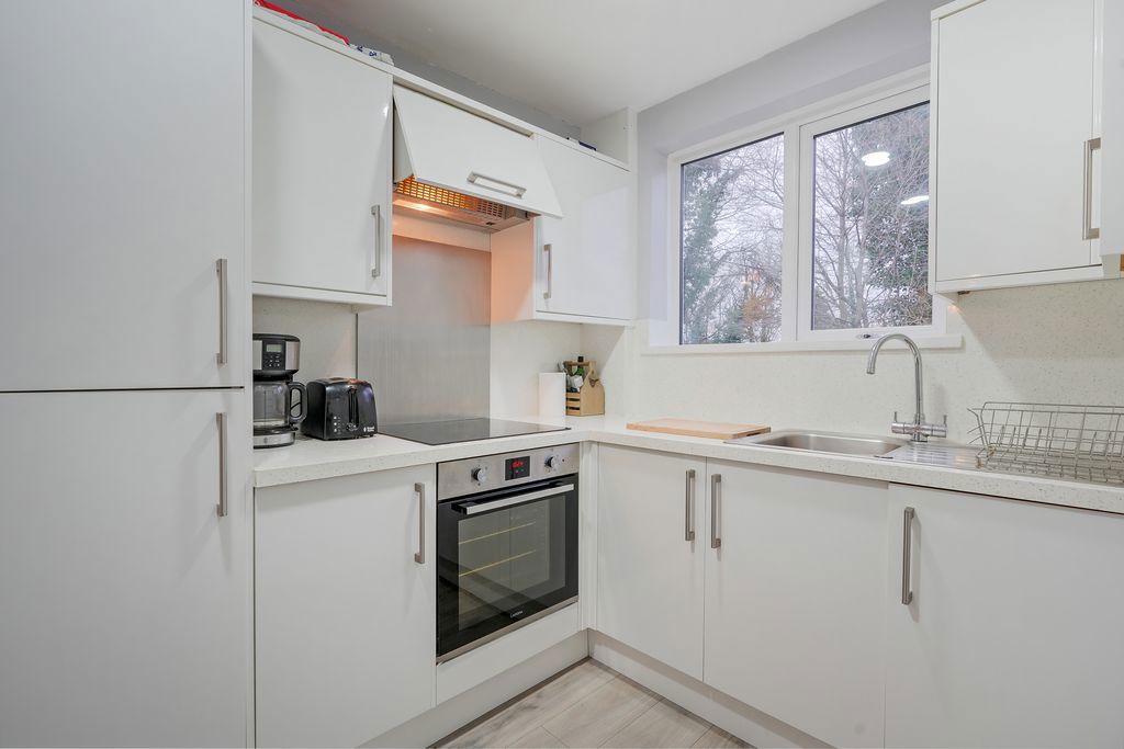 Property photo 2 of 23