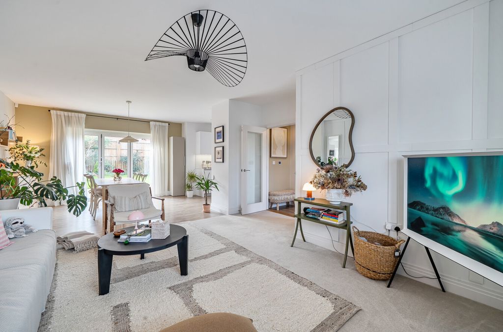 Property photo 3 of 26 1428729-21-69c160...