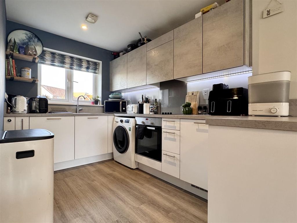 Property photo 3 of 17 Tempimagey3Jtsm.Jpg