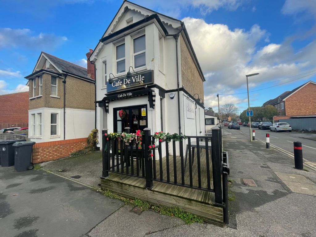 Property photo 1 of 3