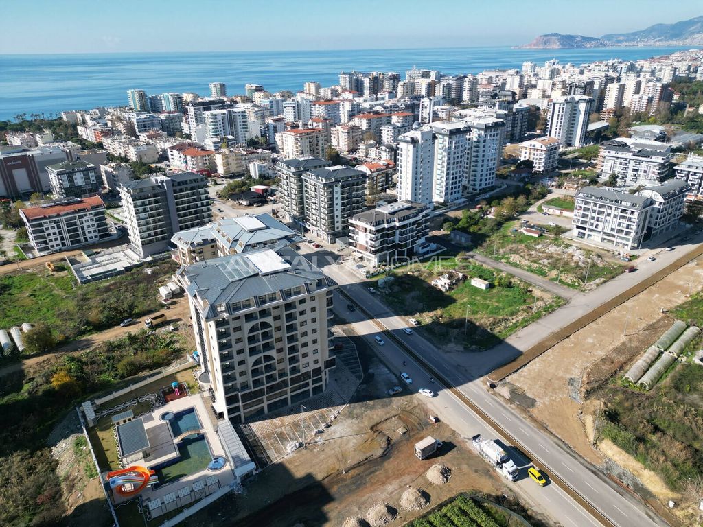 Property photo 1 of 32