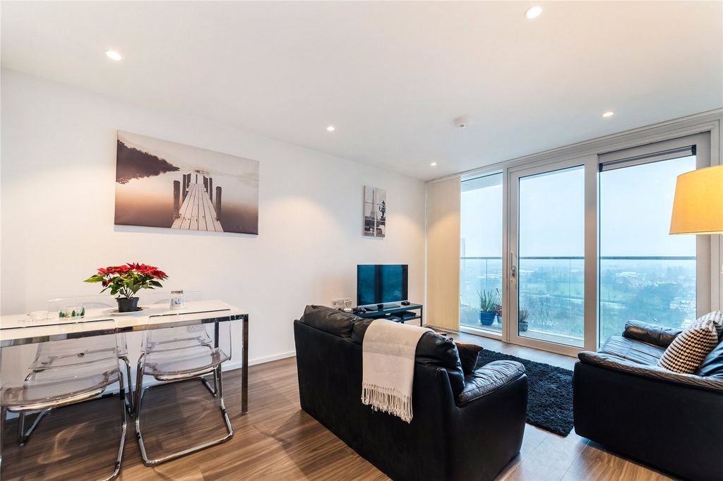 Property photo 1 of 10 Reception Room