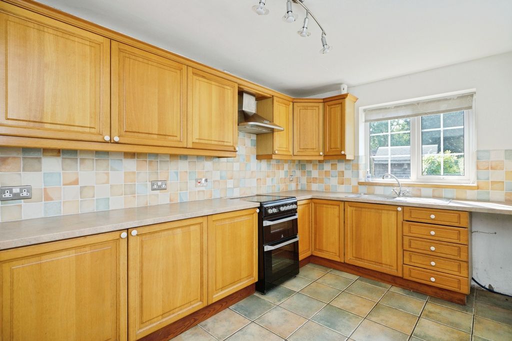 Property photo 2 of 33 Pbox-Img.Jpg