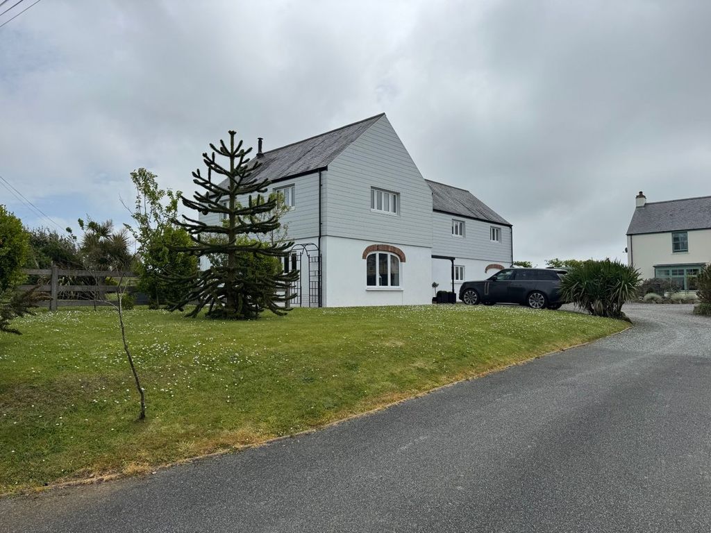 Property photo 1 of 64