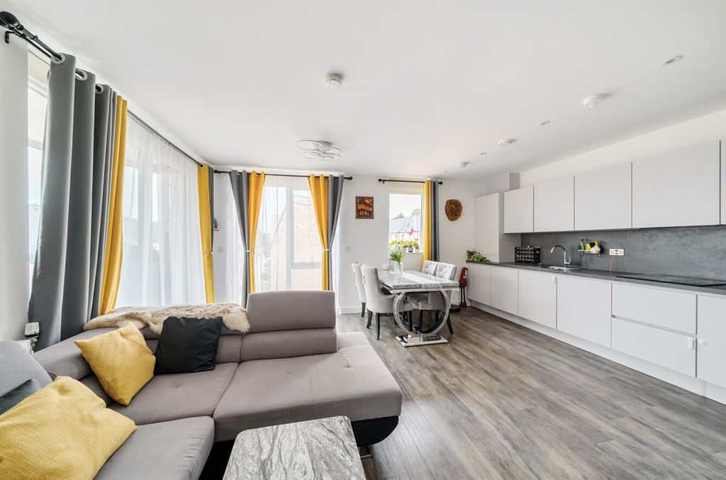 Property photo 2 of 22 1319308-12-6867B3...