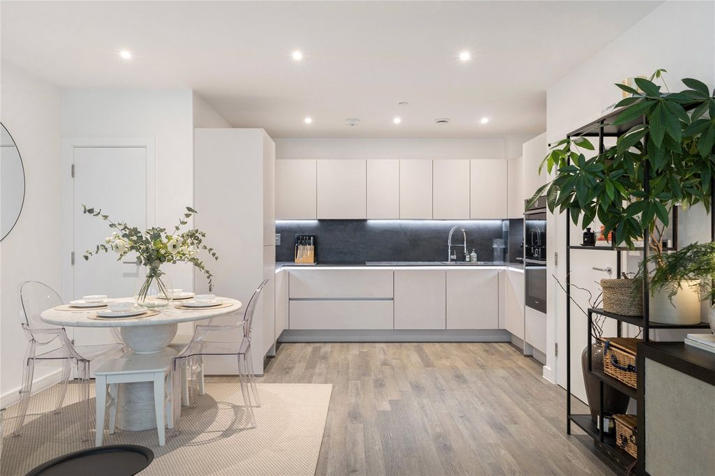 Property photo 2 of 15 Picture No. 10