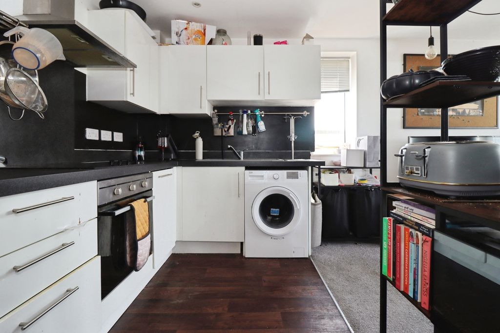 Property photo 3 of 14 Pbox-Img.Jpg