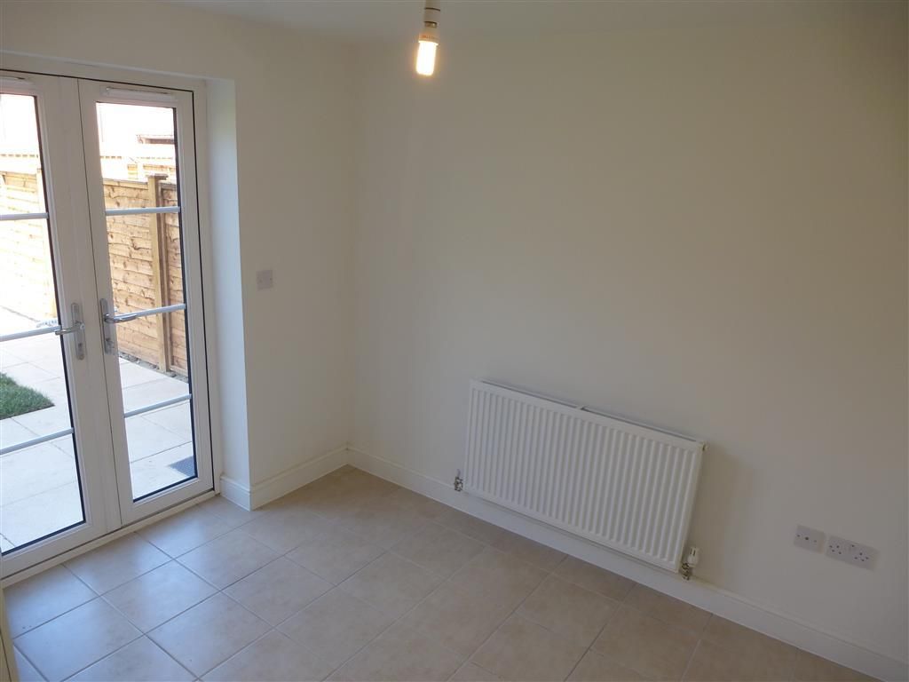Property photo 3 of 9 Dining Room
