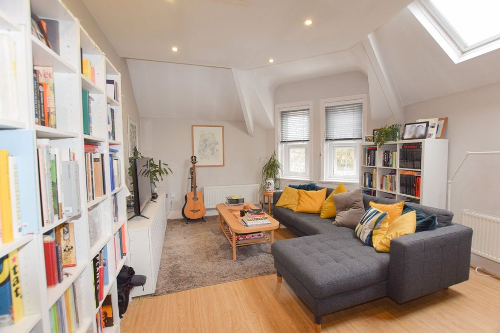 Property photo 2 of 14 Picture No. 02