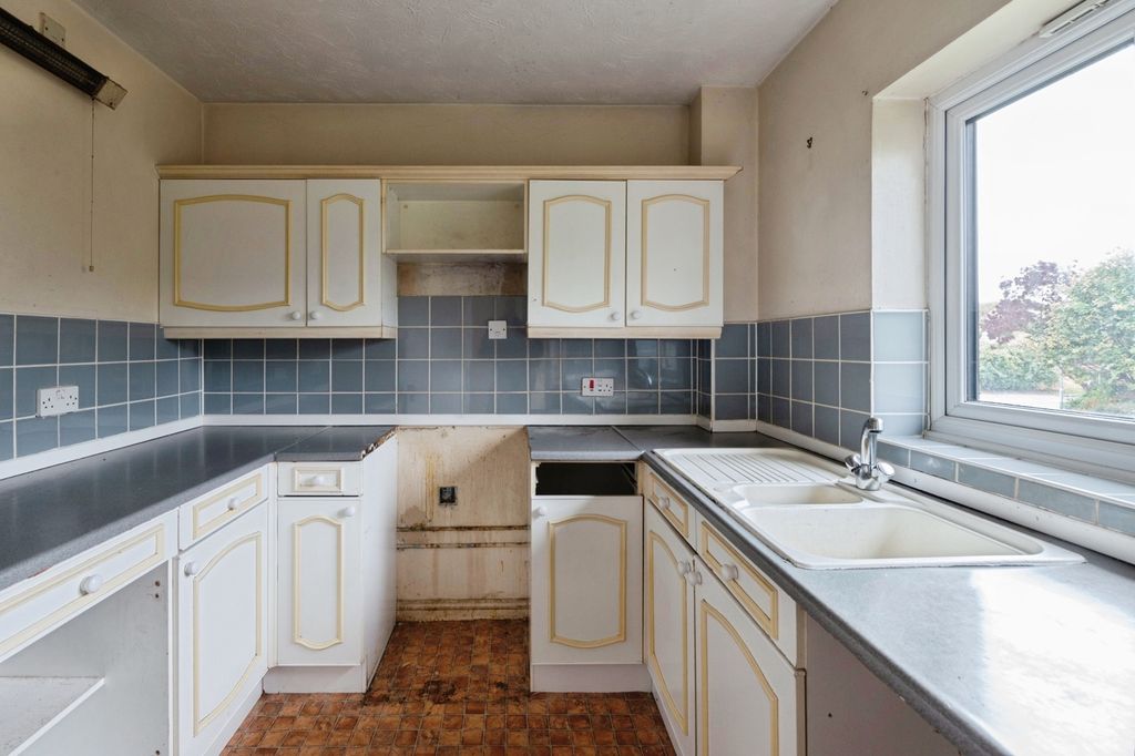 Property photo 3 of 15 Photo