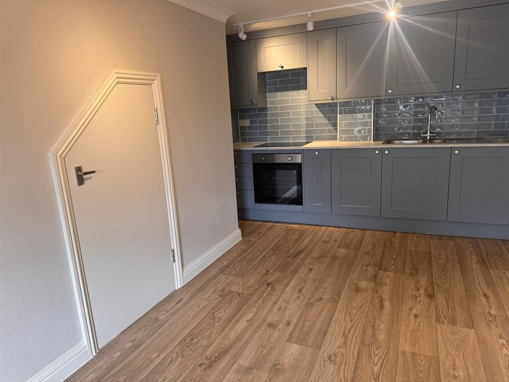 Property photo 3 of 7 Img_2022.Jpeg (Alto Id: 205570158)