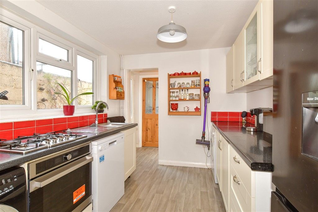 Property photo 3 of 14 Kitchen