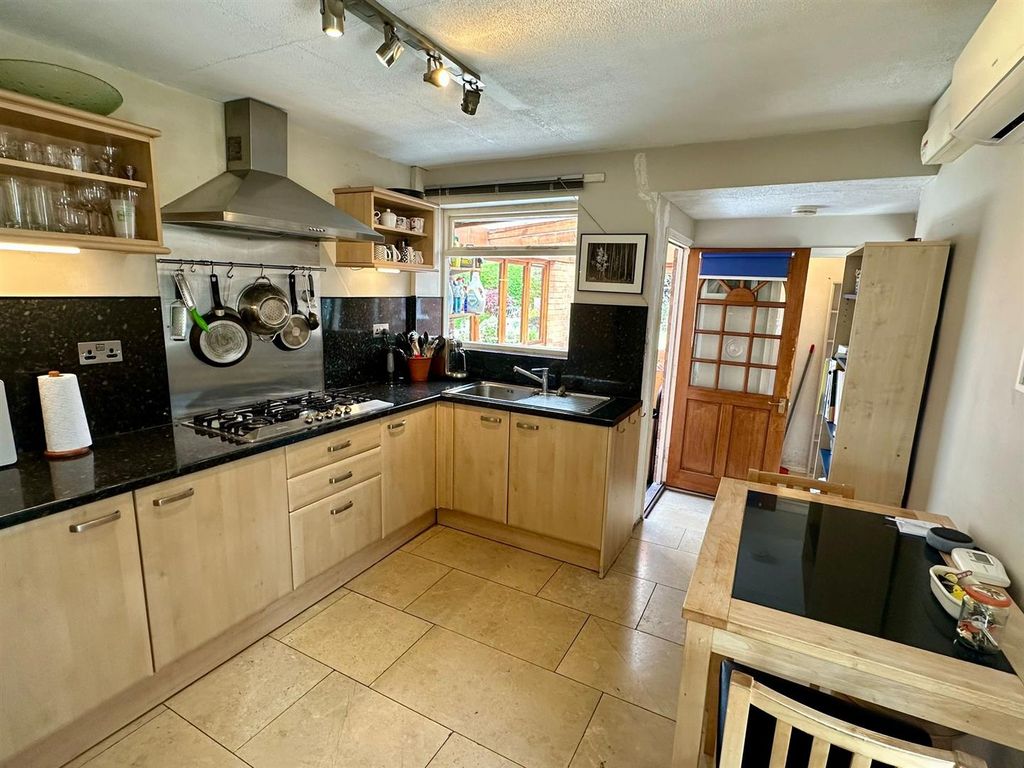 Property photo 2 of 15